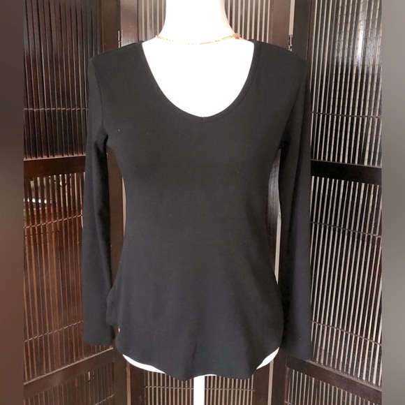 Cynthia Rowley Perfect Black Long Sleeve Top size small - Picture 1 of 8